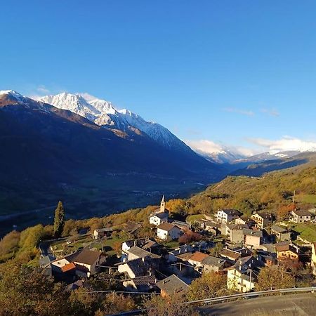 Casa Vacanza Leonardo Lägenhet Chambave Exteriör bild