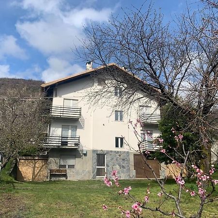 Casa Vacanza Leonardo Lägenhet Chambave Exteriör bild
