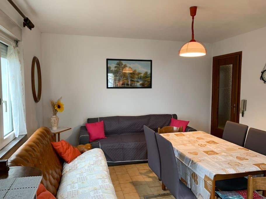 Casa Vacanza Leonardo Lägenhet Chambave Exteriör bild